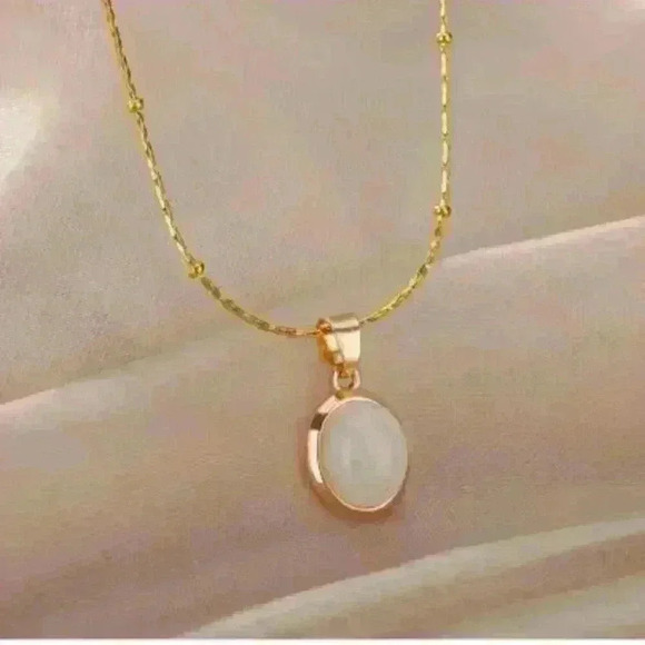 New Minimalist 14k Gold Necklace with natural White Stone Pendant - Picture 2 of 6